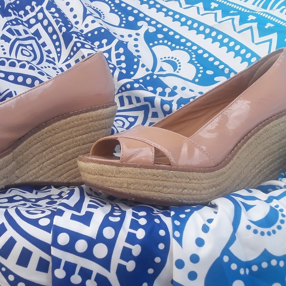 Michael Kors Nude patent wedge